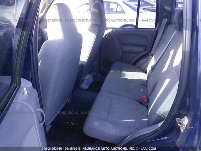 1J4GL48K15W721221 - 2005 JEEP LIBERTY SPORT 深蓝色 照片 8