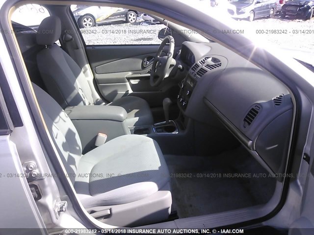 1G1ZS58FX7F110397 - 2007 CHEVROLET MALIBU LS ვერცხლისფერი ფოტო 5
