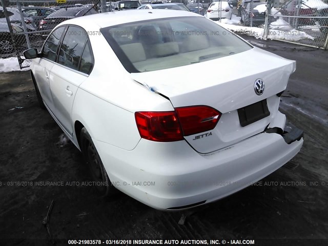 3VWDP7AJ3DM360912 - 2013 VOLKSWAGEN JETTA SE WHITE photo 3