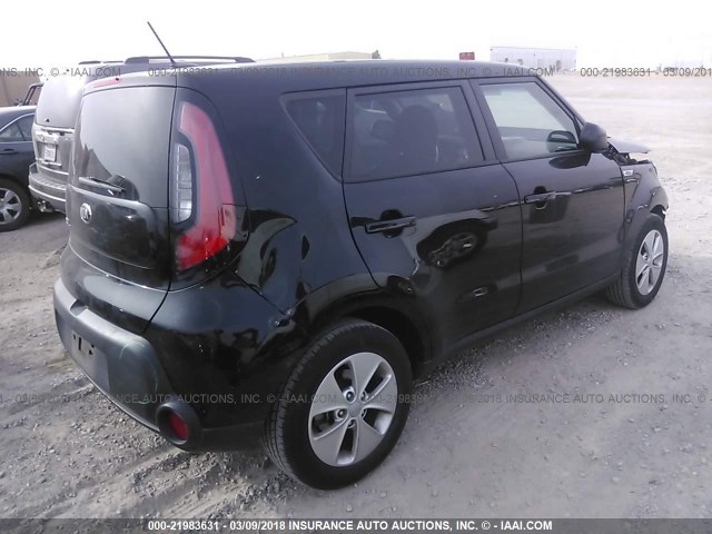 KNDJN2A29F7167913 - 2015 KIA SOUL BLACK photo 4