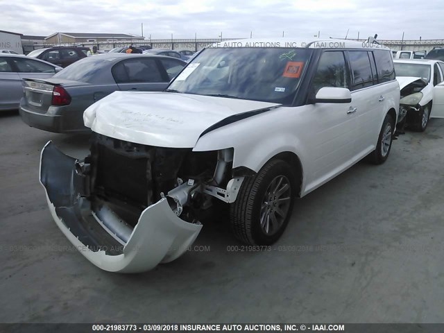 2FMGK5CC8BBD10860 - 2011 FORD FLEX SEL WHITE photo 2