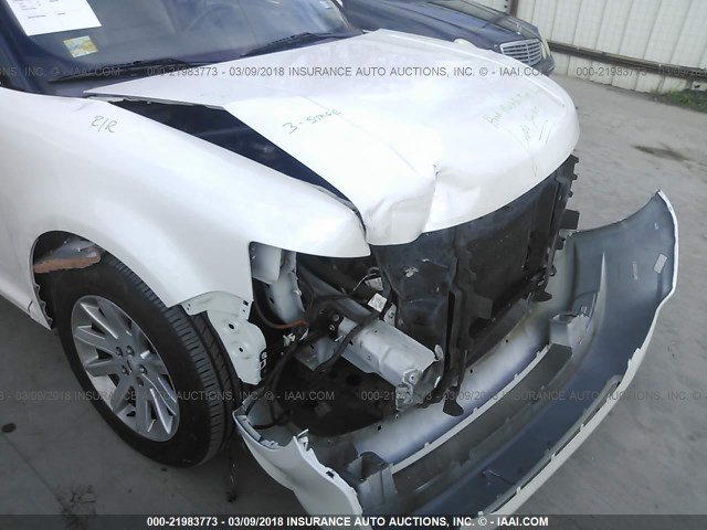 2FMGK5CC8BBD10860 - 2011 FORD FLEX SEL WHITE photo 6