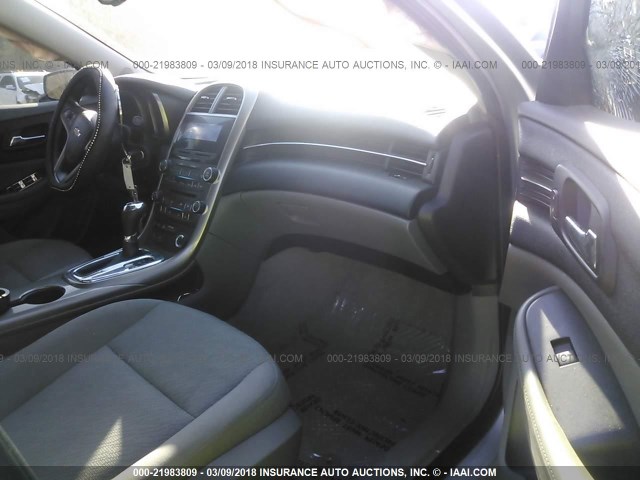 1G11B5SA2DF220043 - 2013 CHEVROLET MALIBU LS SILVER photo 5
