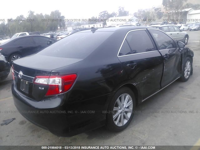 4T1BK1FK8DU526937 - 2013 TOYOTA CAMRY SE/XLE BLACK photo 4