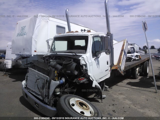 2FZHAZDE57AX65099 - 2007 STERLING TRUCK L9500 9500 WHITE photo 2