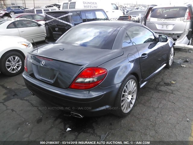 WDBWK5EA9AF228000 - 2010 MERCEDES-BENZ SLK 300 GRAY photo 4