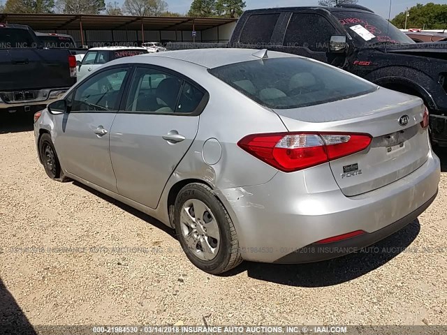 KNAFK4A67G5487240 - 2016 KIA FORTE LX SILVER photo 3