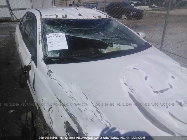 4T1BF1FK1FU499698 - 2015 TOYOTA CAMRY LE/XLE/SE/XSE 白色 照片 6