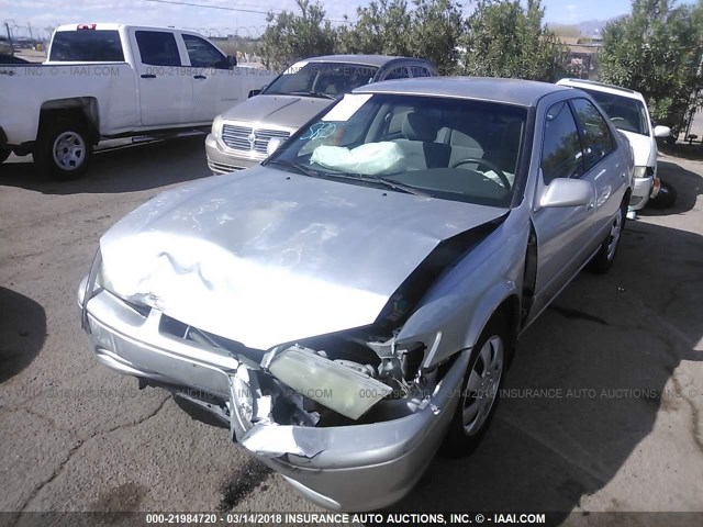 JT2BG22K9Y0441502 - 2000 TOYOTA CAMRY CE/LE/XLE SILVER photo 2