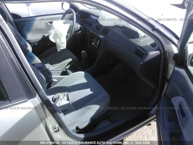 JT2BG22K9Y0441502 - 2000 TOYOTA CAMRY CE/LE/XLE 银色 照片 5
