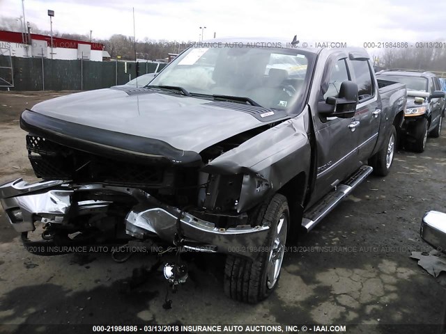 1GC1KXCG1CF226016 - 2012 CHEVROLET SILVERADO K2500 HEAVY DUTY LT GRAY photo 2