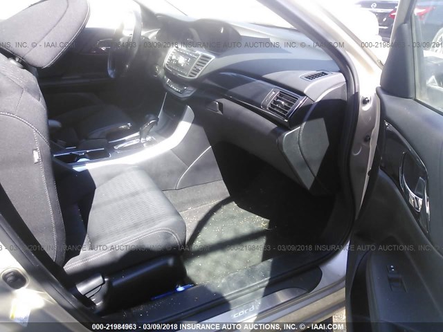 1HGCR2F50DA024172 - 2013 HONDA ACCORD SPORT 金色 照片 5