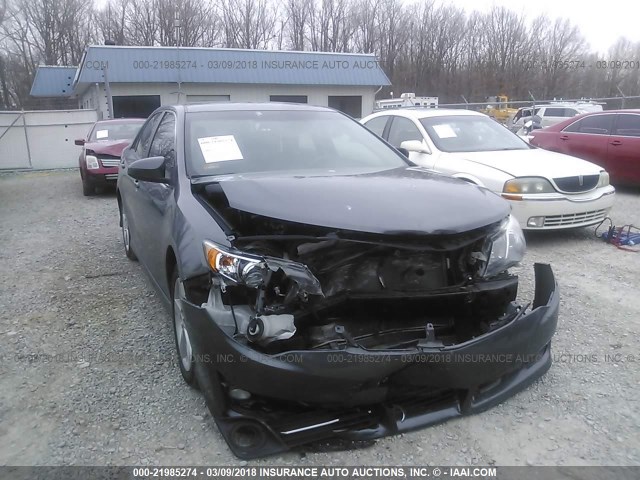 4T1BF1FK8EU783098 - 2014 TOYOTA CAMRY L/SE/LE/XLE 灰色 照片 6