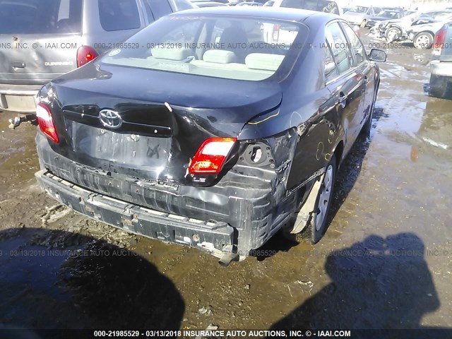 4T1BE46K28U219312 - 2008 TOYOTA CAMRY CE/LE/XLE/SE BLACK photo 4