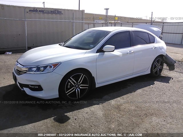 1HGCR2F59HA207740 - 2017 HONDA ACCORD SPORT 白色 照片 2