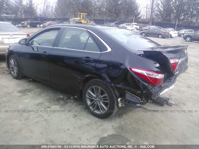 4T1BF1FK3HU322542 - 2017 TOYOTA CAMRY LE/XLE/SE/XSE BLACK photo 3
