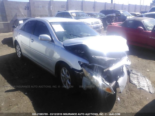 4T1BK3EK5AU597828 - 2010 TOYOTA CAMRY SE/LE/XLE SILVER photo 1