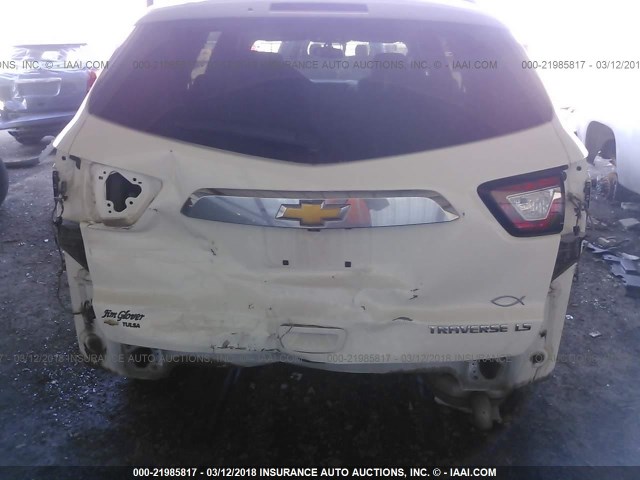 1GNKRFED0FJ276959 - 2015 CHEVROLET TRAVERSE LS WHITE photo 6