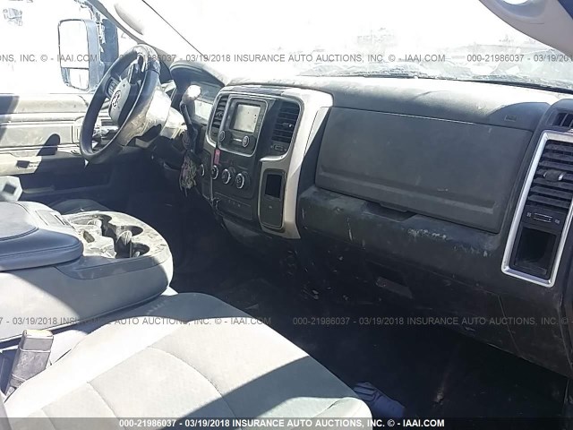 3C63RRHL7FG626663 - 2015 RAM 3500 SLT WHITE photo 5