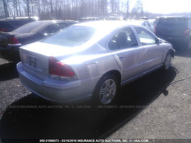 YV1RS592772609615 - 2007 VOLVO S60 2.5T SILVER photo 4