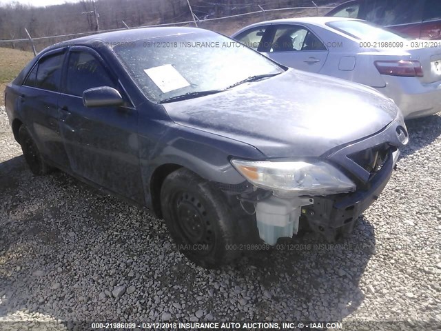 4T1BF3EK4BU175300 - 2011 TOYOTA CAMRY SE/LE/XLE GRAY photo 1