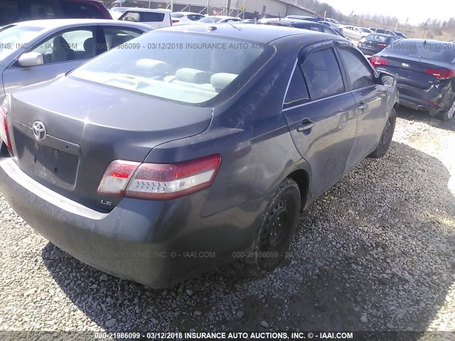 4T1BF3EK4BU175300 - 2011 TOYOTA CAMRY SE/LE/XLE GRAY photo 4