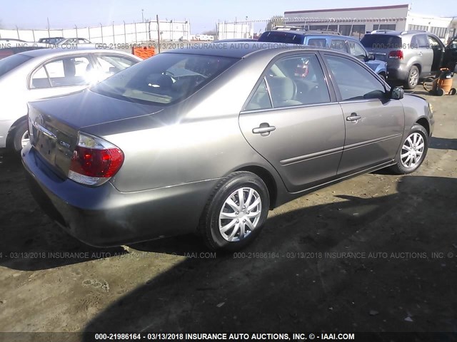 4T1BE32K55U523018 - 2005 TOYOTA CAMRY LE/XLE/SE GRAY photo 4