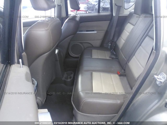 1J8FF57W08D512418 - 2008 JEEP COMPASS LIMITED GRAY photo 8