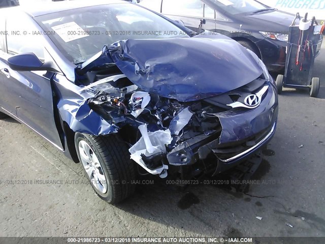 5NPDH4AE2GH703463 - 2016 HYUNDAI ELANTRA SE/SPORT/LIMITED BLUE photo 6