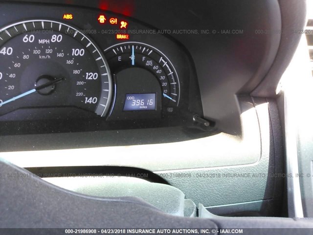 4T4BF1FK6FR470557 - 2015 TOYOTA CAMRY LE/XLE/SE/XSE SILVER photo 7