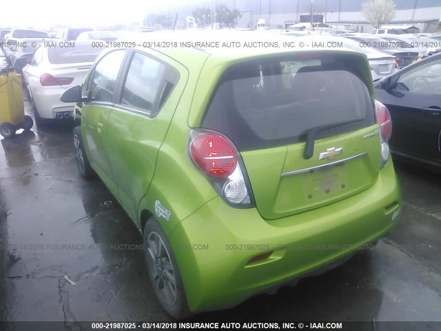 KL8CL6S01GC568456 - 2016 CHEVROLET SPARK EV 2LT GREEN photo 3