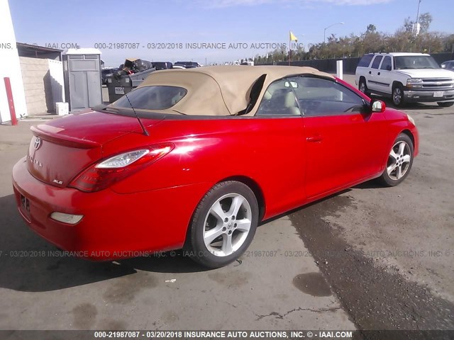 4T1FA38P27U128975 - 2007 TOYOTA CAMRY SOLARA SE/SLE RED photo 4