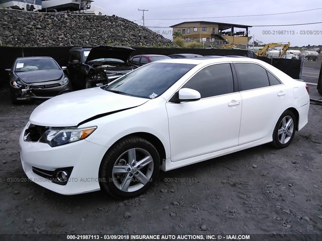 4T1BF1FK6EU803090 - 2014 TOYOTA CAMRY L/SE/LE/XLE 白色 照片 2