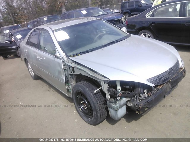 4T1BF30K62U001154 - 2002 TOYOTA CAMRY LE/XLE/SE SILVER photo 1