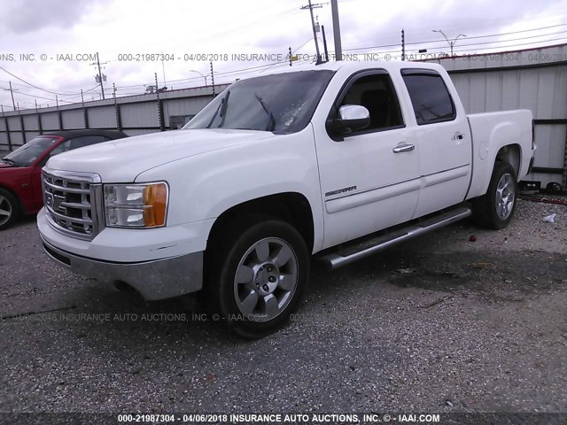 3GTP1VE02BG117756 - 2011 GMC SIERRA C1500 SLE WHITE photo 2