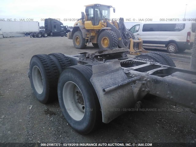 1FUJBBCK87LX26679 - 2007 FREIGHTLINER ST120 ST120 RED photo 7