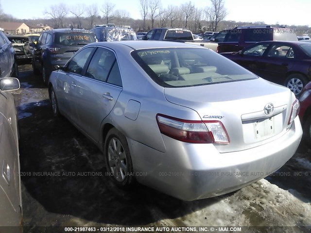 4T1BB46K58U061976 - 2008 TOYOTA CAMRY HYBRID SILVER photo 3