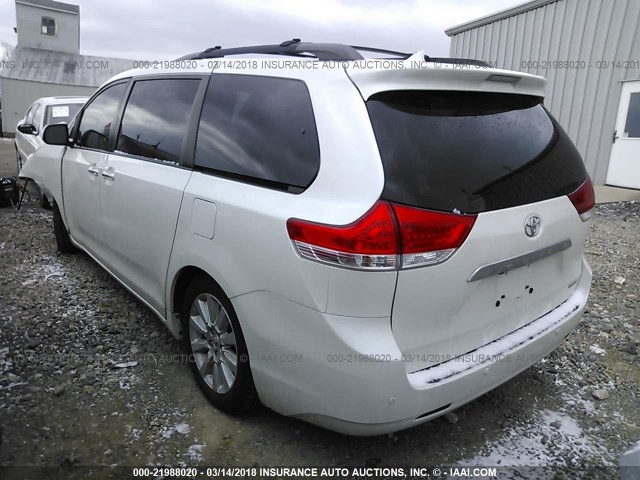 5TDYK3DC1BS028439 - 2011 TOYOTA SIENNA XLE/LIMITED WHITE photo 3