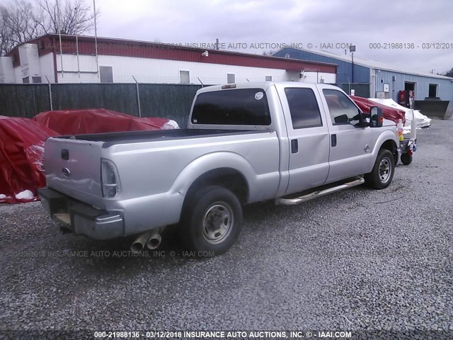 1FT7W2AT7BEB36018 - 2011 FORD F250 SUPER DUTY SILVER photo 4