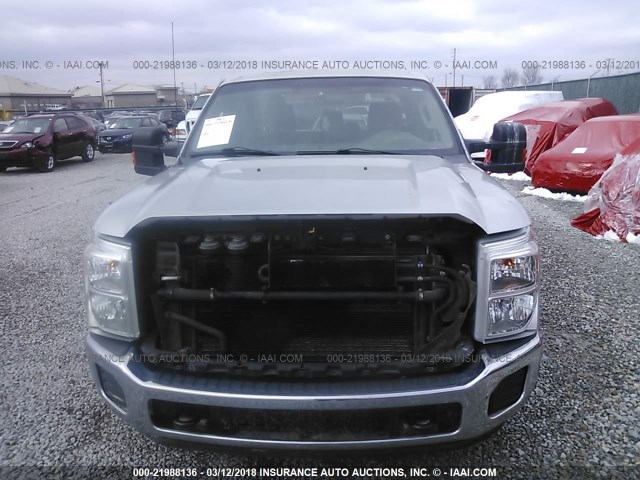 1FT7W2AT7BEB36018 - 2011 FORD F250 SUPER DUTY SILVER photo 6