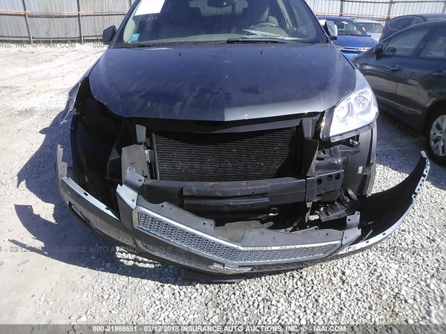 1GNLREED3AJ255773 - 2010 CHEVROLET TRAVERSE LS SILVER photo 6