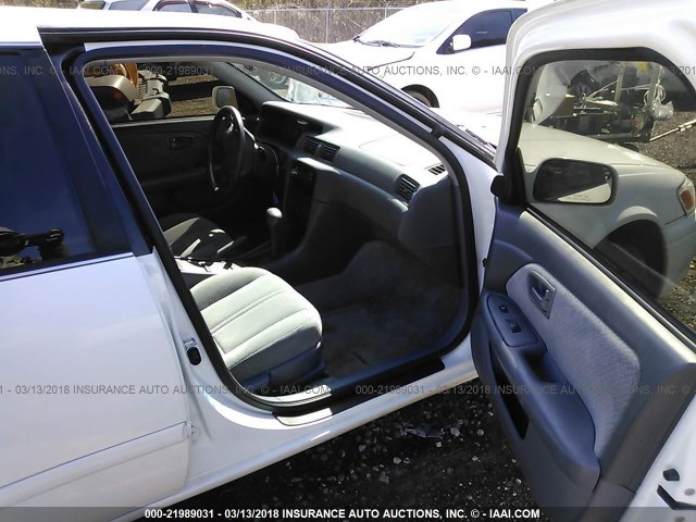4T1BG22K51U824953 - 2001 TOYOTA CAMRY CE/LE/XLE 白色 照片 5