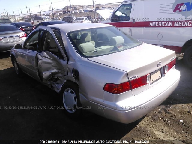 4T1BG22K7YU702895 - 2000 TOYOTA CAMRY CE/LE/XLE 棕色 照片 3