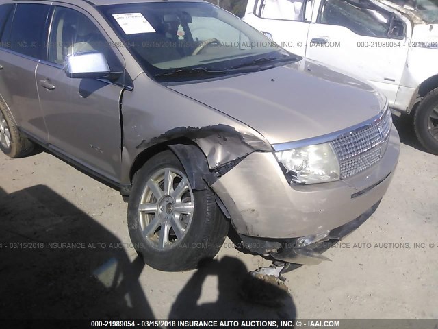 2LMDU88C07BJ25012 - 2007 LINCOLN MKX GOLD photo 6