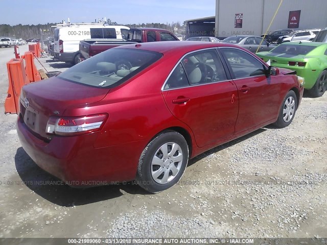 4T1BF3EK4BU738619 - 2011 TOYOTA CAMRY SE/LE/XLE Красный фото 4