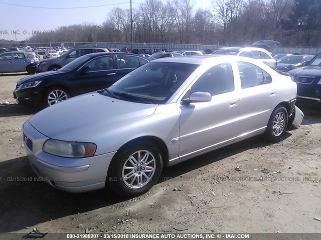 YV1RS612952483367 - 2005 VOLVO S60 SILVER photo 2