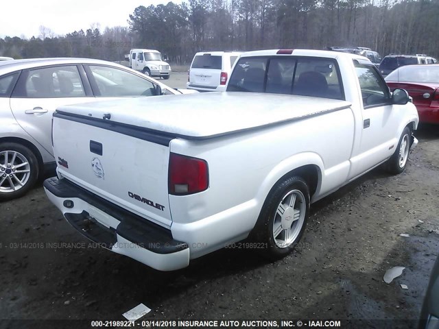 1GCCS14W4W8173414 - 1998 CHEVROLET S TRUCK S10 WHITE photo 4