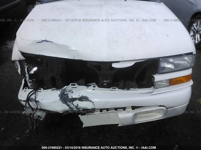 1GCCS14W4W8173414 - 1998 CHEVROLET S TRUCK S10 WHITE photo 6