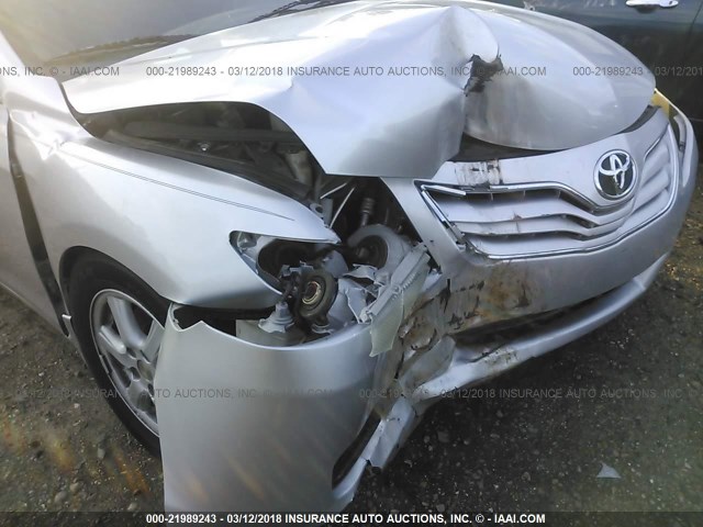 4T1BF3EK2AU005628 - 2010 TOYOTA CAMRY SE/LE/XLE SILVER photo 6