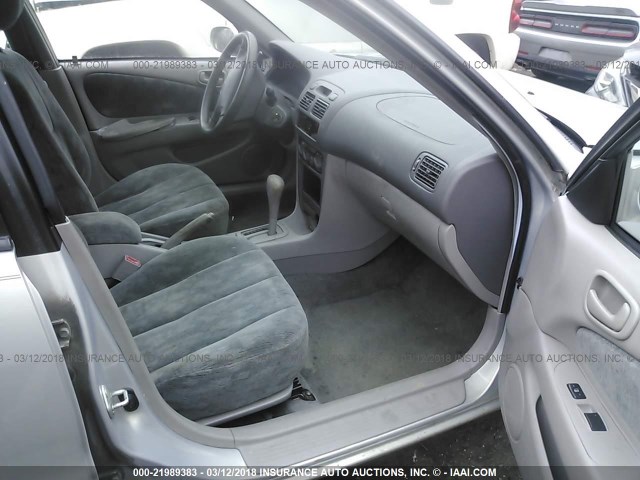 2T1BR12E8XC180504 - 1999 TOYOTA COROLLA VE/CE/LE 银色 照片 5